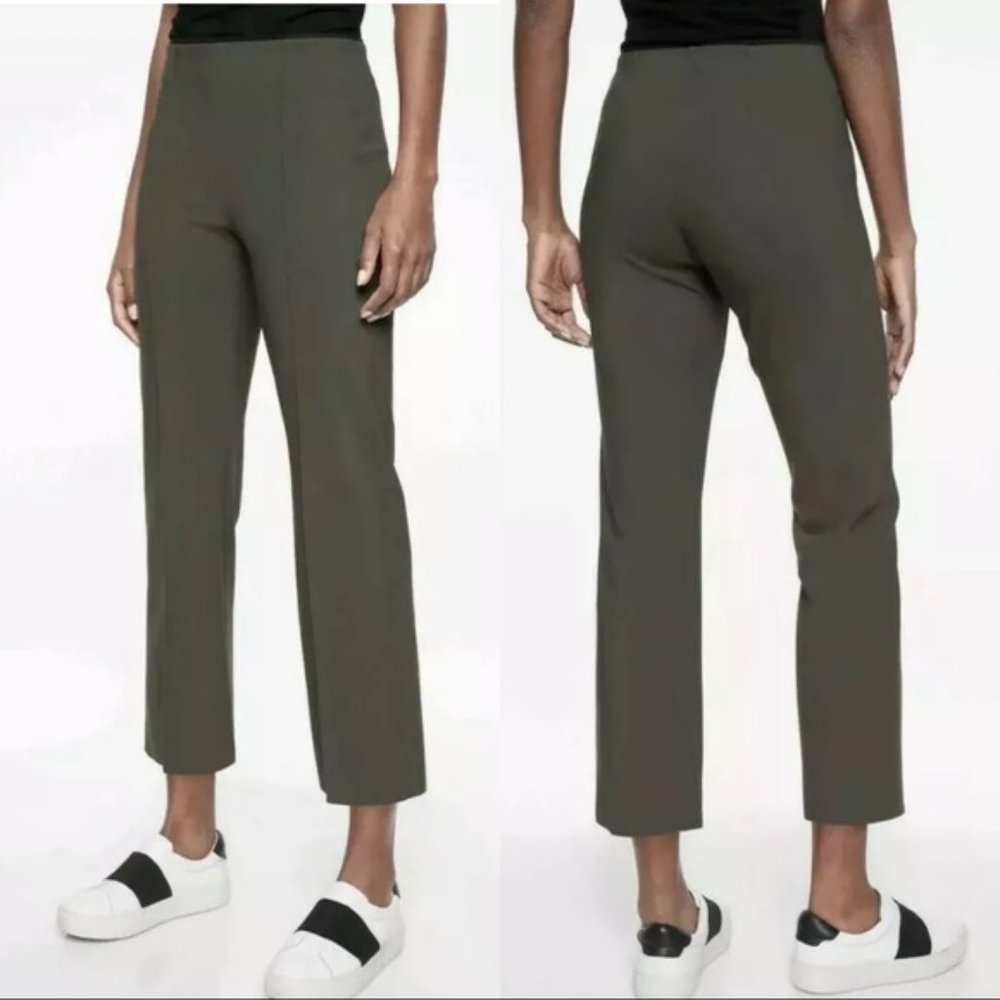 Athleta Mercurial Crop Flare Pant Arbor Olive Sz.S